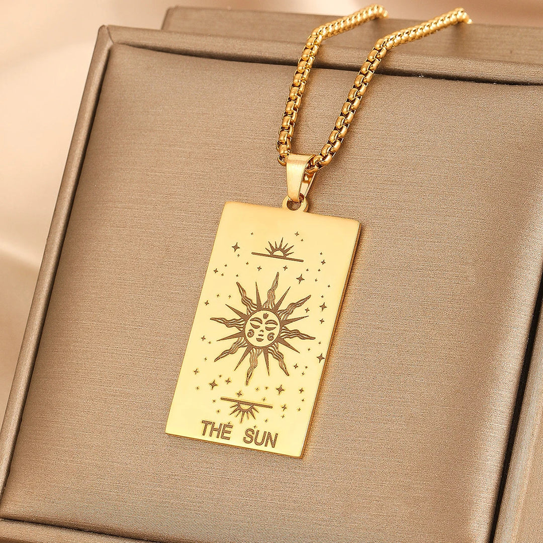 GOLDEN TAROT CARD NECKLACE (VIP)