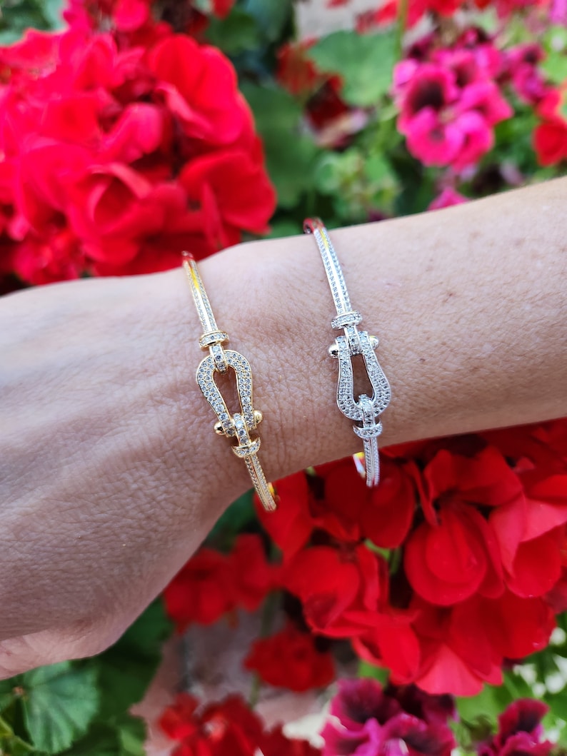 ARYA SILVER/GOLD ELEGANCE BANGLE (VIP)